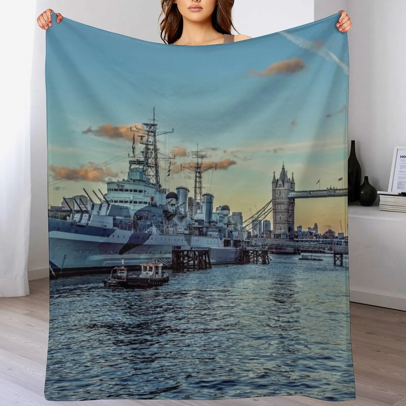 Home Office Belfast - # 321 HMS 벨파스트와 런던 타워